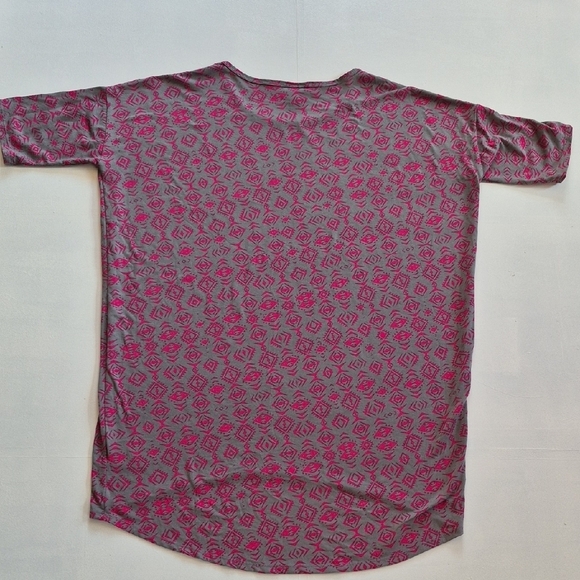 LuLaRoe Gray and Pink 3/4 Sleeve High Low Tee - Picture 4 of 4